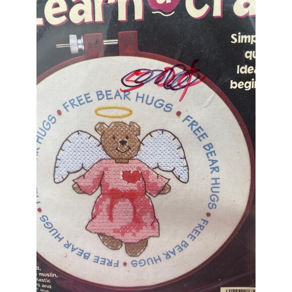 Dimensions #72474 FREE BEAR HUGS Learn A Craft Stamped Cross Stitch Kit New 1998 - Picture 3 of 3